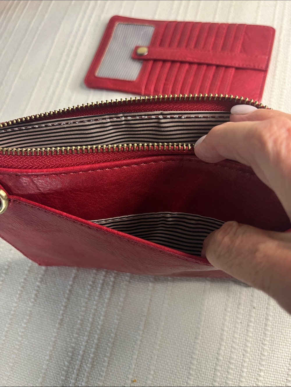 JOY Susan: Red Convertible Wristlet Crossbody NWT wCardholder NEW! 4 pc set - Picture 15 of 16